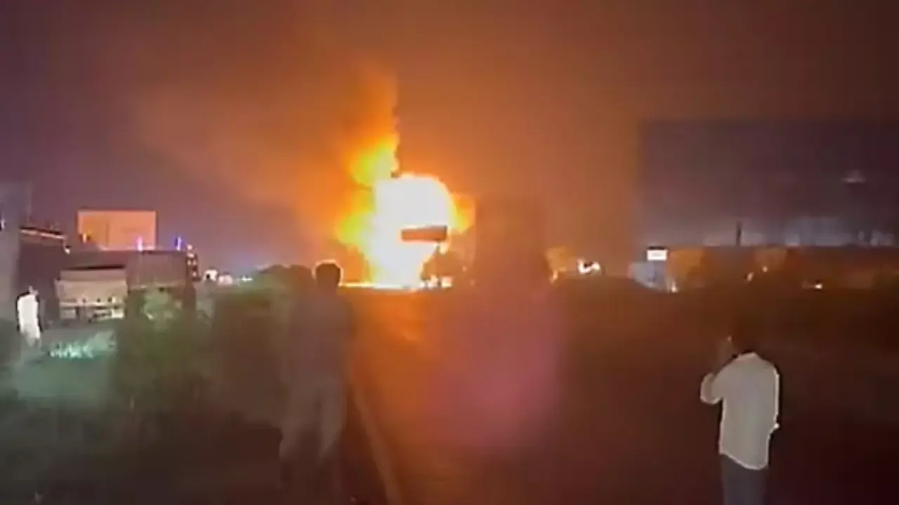 1280x720_2533839-jaipur-lpg-gas-cylinder-blast