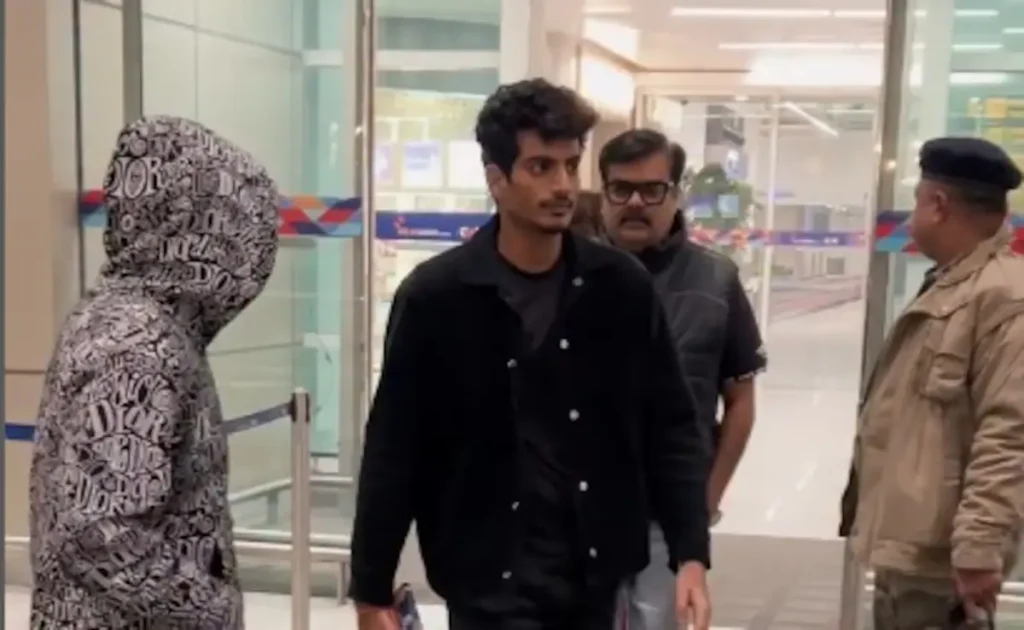 v3j34ofs_palash-_625x300_01_December_25